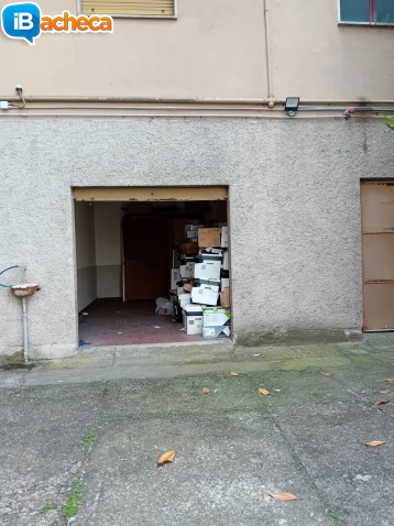 Immagine 2 - Box Via Urbino
