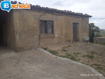 Immagine 5 - Casa colonica e magazzino