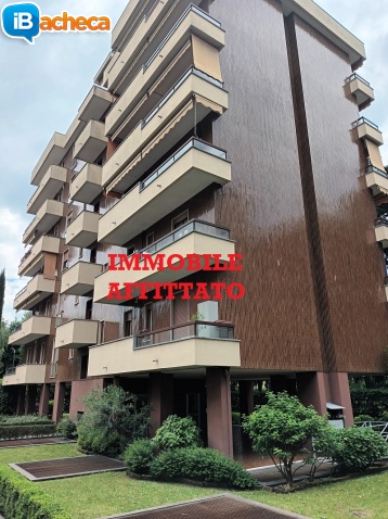 Immagine 1 - 3 locali doppi servizi