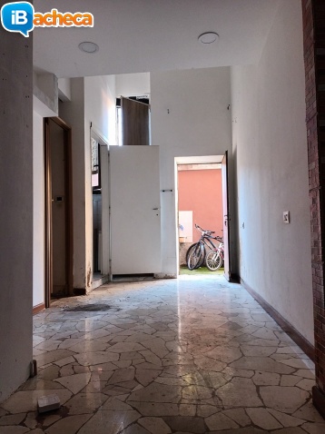 Immagine 2 - Negozio su strada