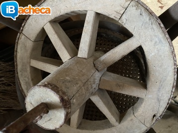 Immagine 3 - Antica Ruota in legno