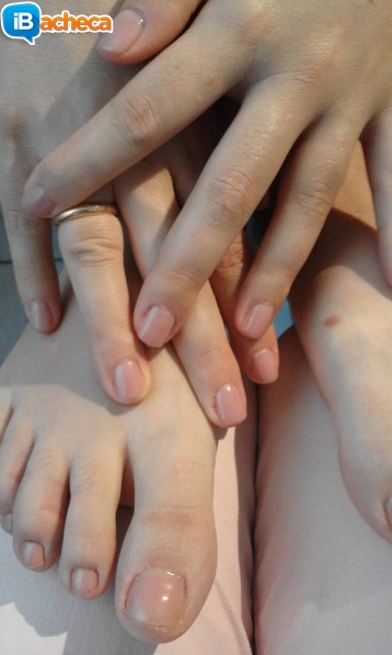 Immagine 5 - Manicure e pedicure