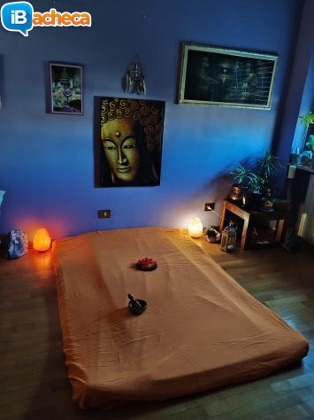 Immagine 2 - Massaggi olistici